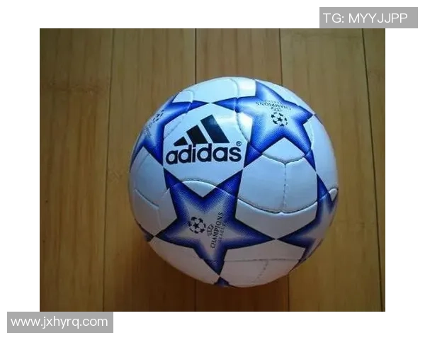 如何制作专属足球球星卡从设计到打印的完整步骤解析 如何制作专属足球球星卡从设计到打印的完整步骤解析