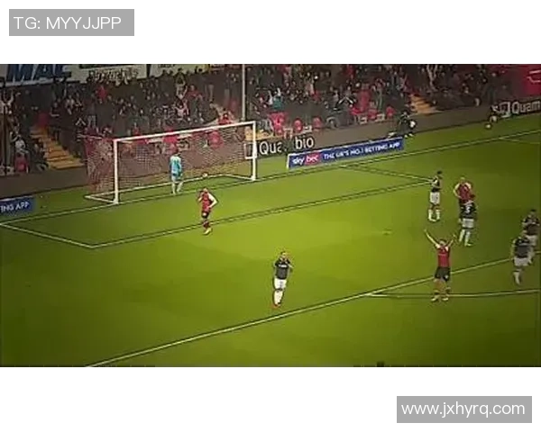 球星参与7人制足球比赛引关注 见证世界级球员小场地激战