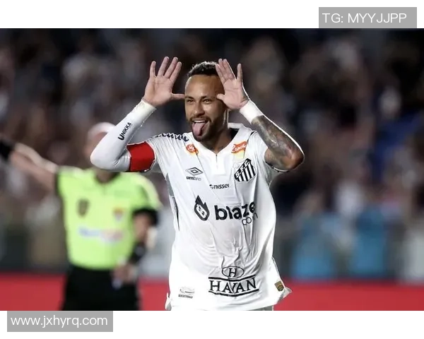 精彩绝伦！足球球星破门瞬间高清回放引爆全场热情